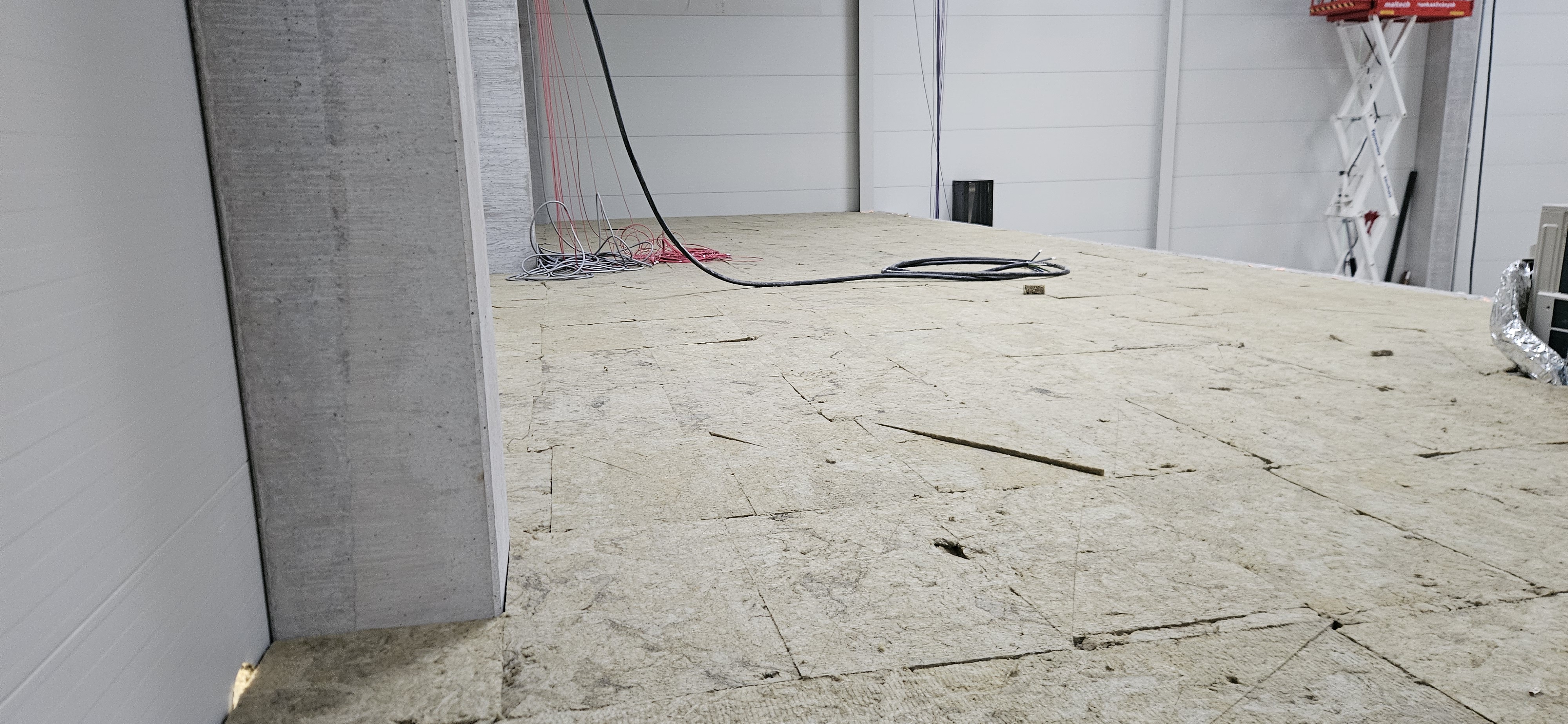 Raktárcsarnok Tatabánya